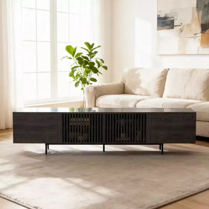 Meuble TV moderne noir de 240 cm (94,48") avec étagères réglables, charnières à fermeture douce et trous passe-câbles, pieds en métal
