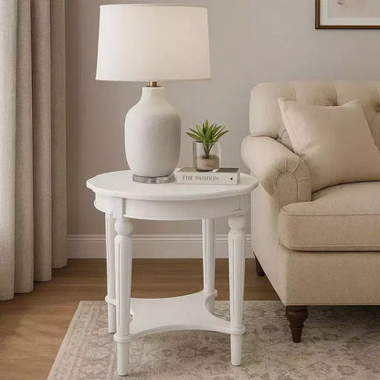 Table d'appoint rectangulaire avec tablier sculpté et détails de palmettes, finition brun cerise, 76 cm L x 66 cm P x 61 cm H
