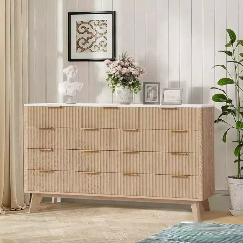 Commode de 137 cm de large à 9 tiroirs, coffre en bois avec motif d'onde cannelée, poignées métalliques, commode TV moderne pour chambre à coucher, salon