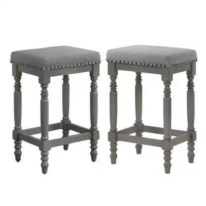 Tabourets de comptoir rustiques en bois de 66 cm avec siège en tissu et garniture cloutée, style ferme — lot de 2